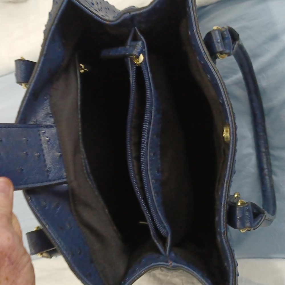 Handbag - Picture 3 of 6